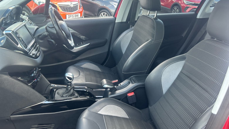 Peugeot 2008 1.2 PureTech 110 Allure Premium 5dr Petrol Estate